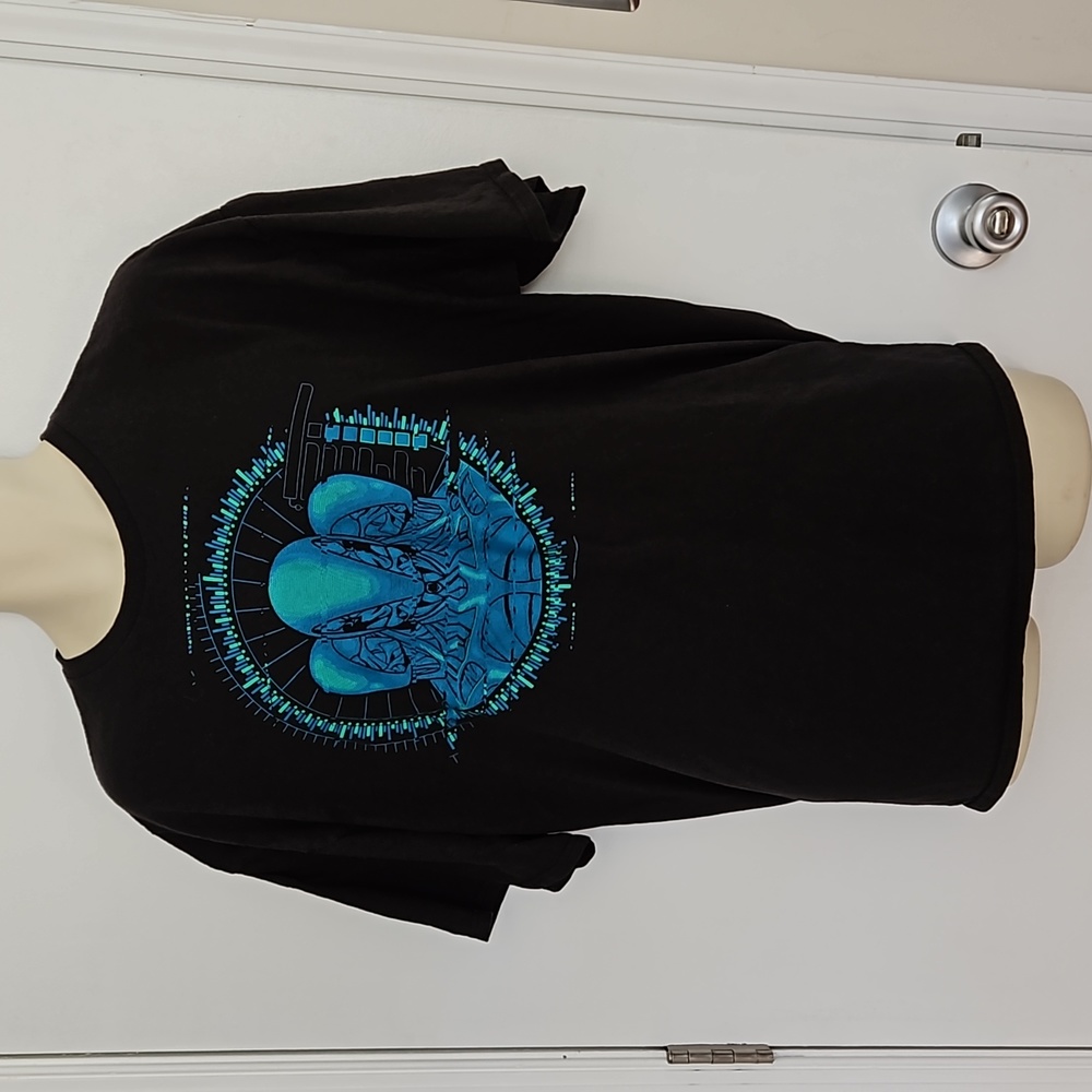 West World Shirt Size 2XL